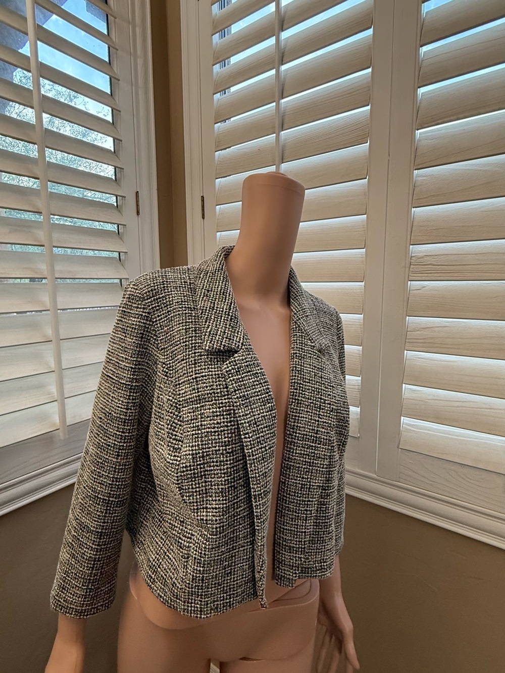 Shelby & Palmer Black and White Tweed Cropped Blazer